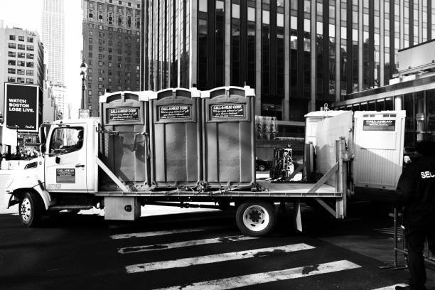 Portable Toilet Options We Offer in Farmland, IN